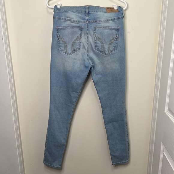 Hollister Super Skinny High Rise Jeans Size 7S - Picture 4 of 9
